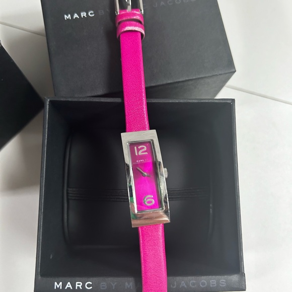 Marc Jacob’s watch - Picture 2 of 6